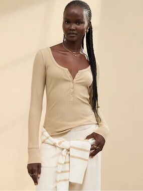 Aerie Essential Henley Layering T-Shirt in Empire Cream
